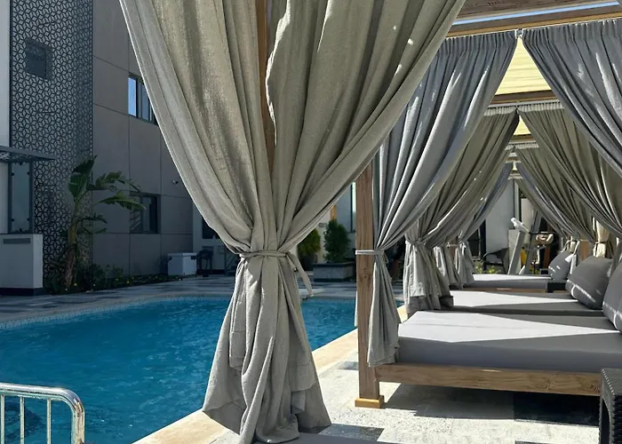 The D9 Luxury - Resort